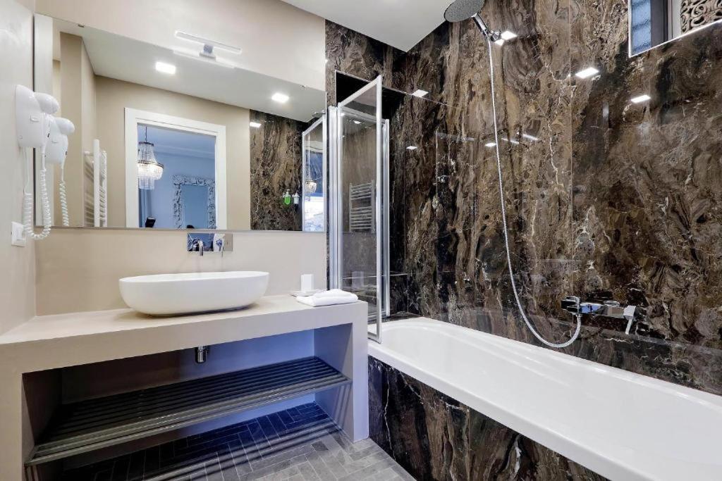 Boutique Suites Della Croce Roma Eksteriør bilde